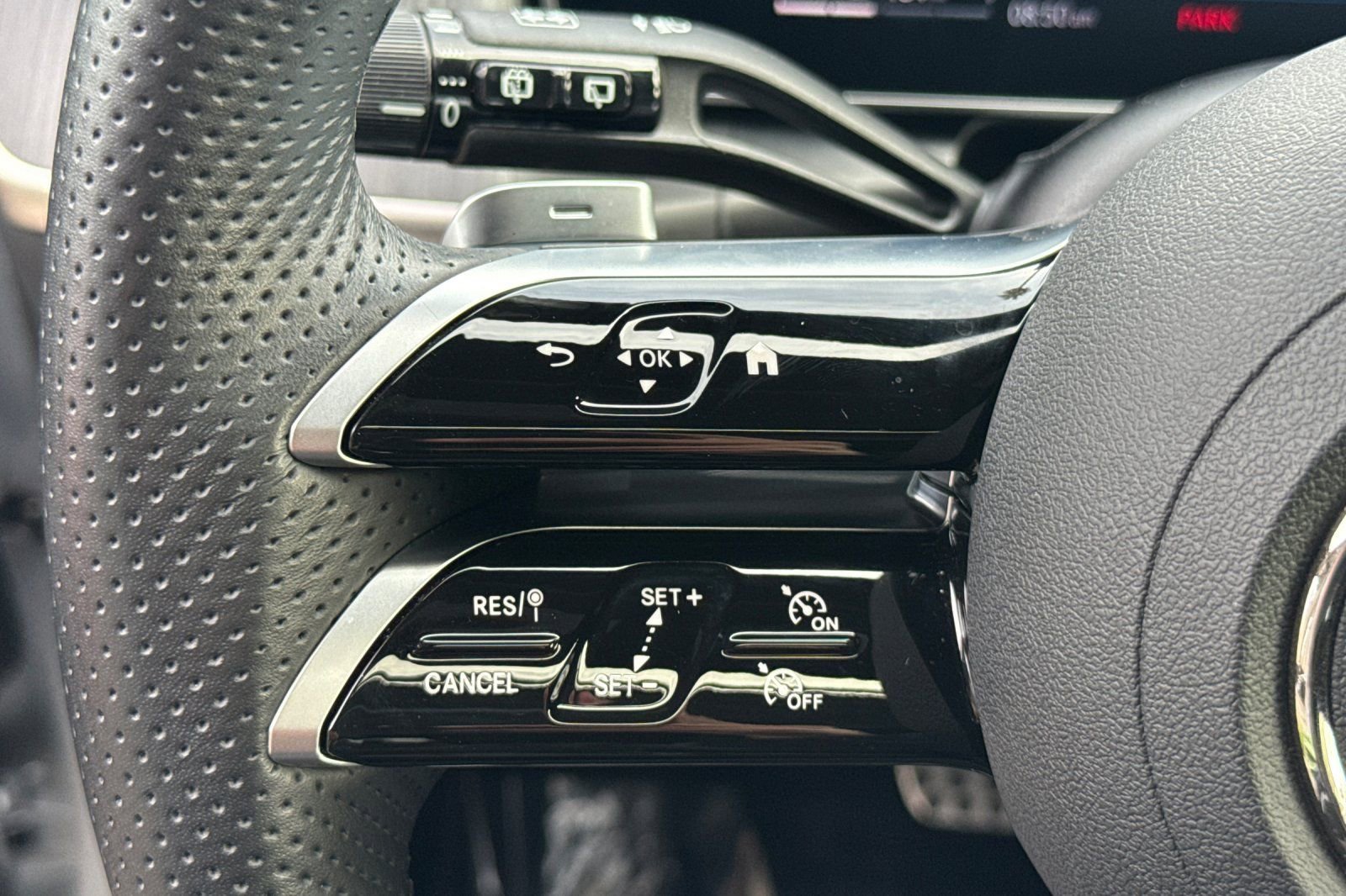 Certified 2025 Mercedes-Benz GLC 300 image 27