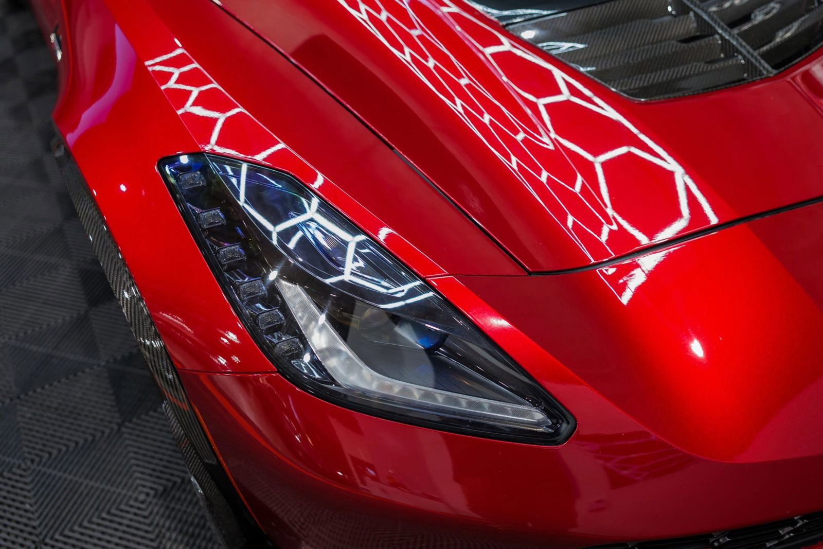 Used 2015 Chevrolet Corvette Z06 w/ 3LZ Preferred Equipment Group RWD image 5
