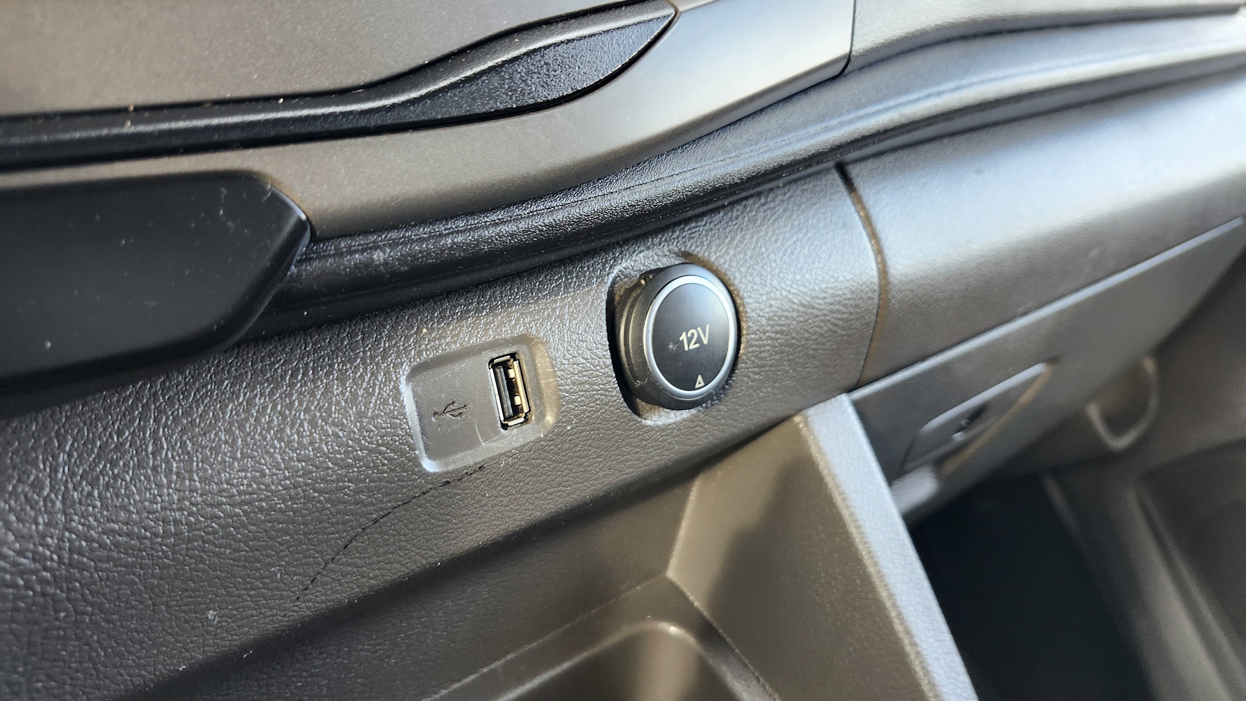 Used 2022 Ford Transit 350 XLT image 10