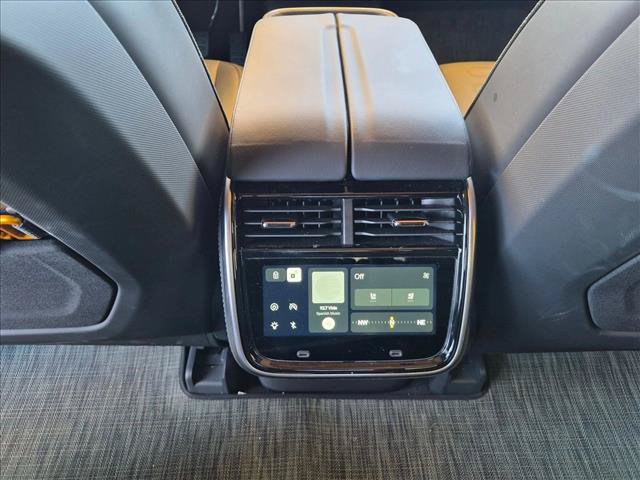Used 2025 Rivian R1T Adventure AWD/4WD image 17