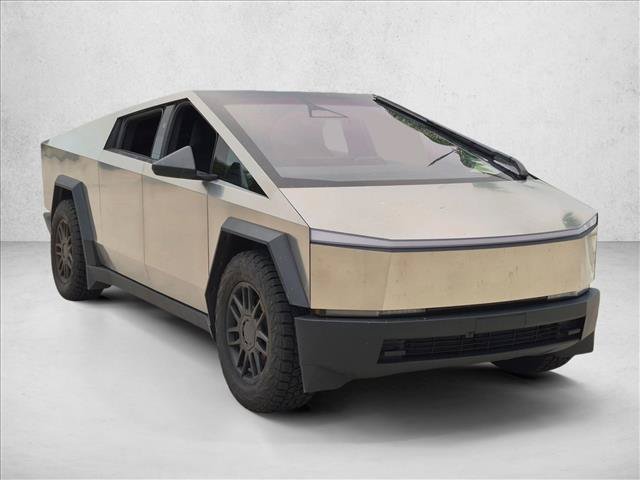 Used 2025 Tesla Cybertruck AWD Crew Cab image 3