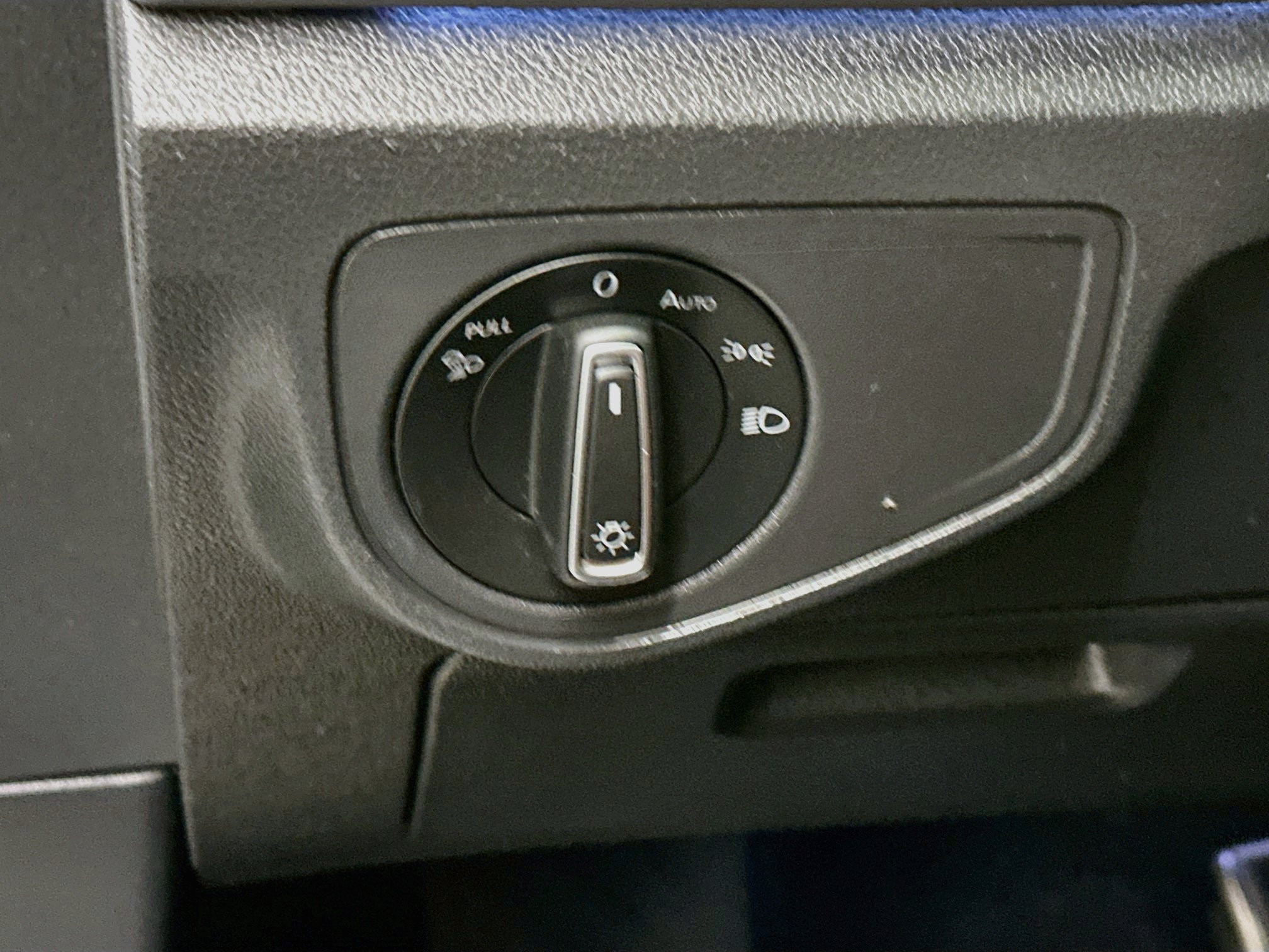 Used 2022 Volkswagen Atlas SEL R-Line AWD/4WD image 17