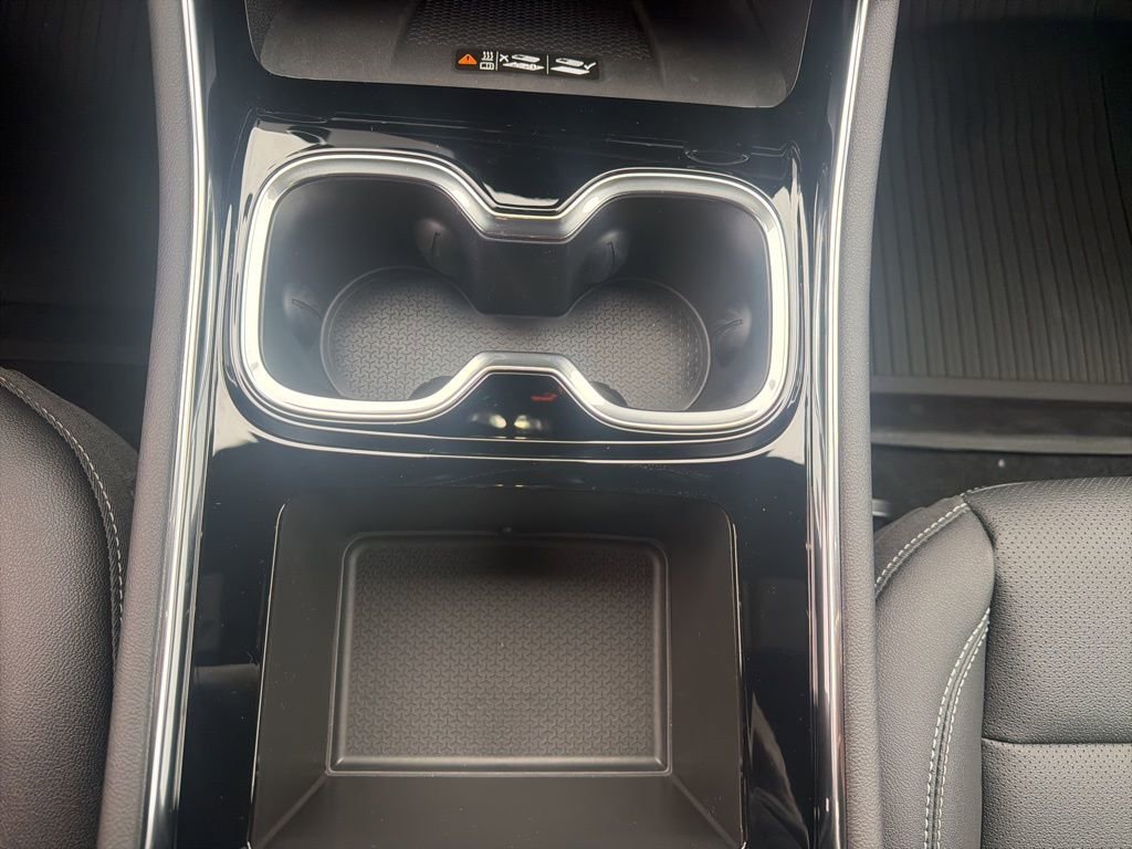 New 2026 Chevrolet Traverse LT w/ Midnight/Sport Edition image 16