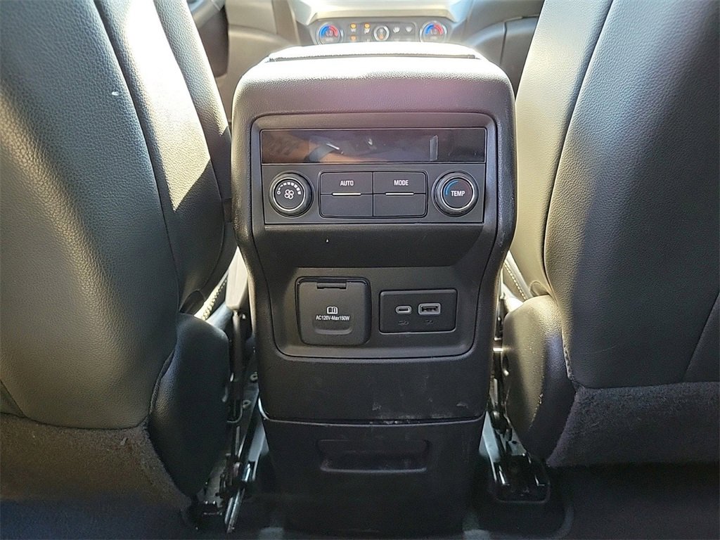 Used 2023 GMC Acadia SLT image 10