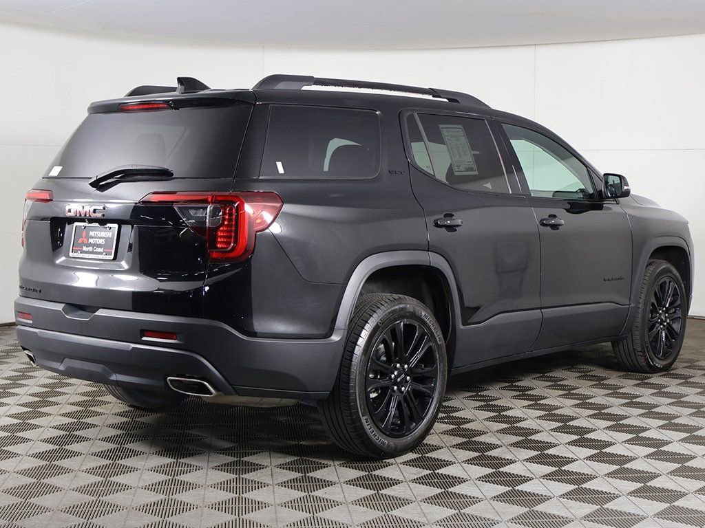Used 2023 GMC Acadia SLT w/ Elevation Edition image 13