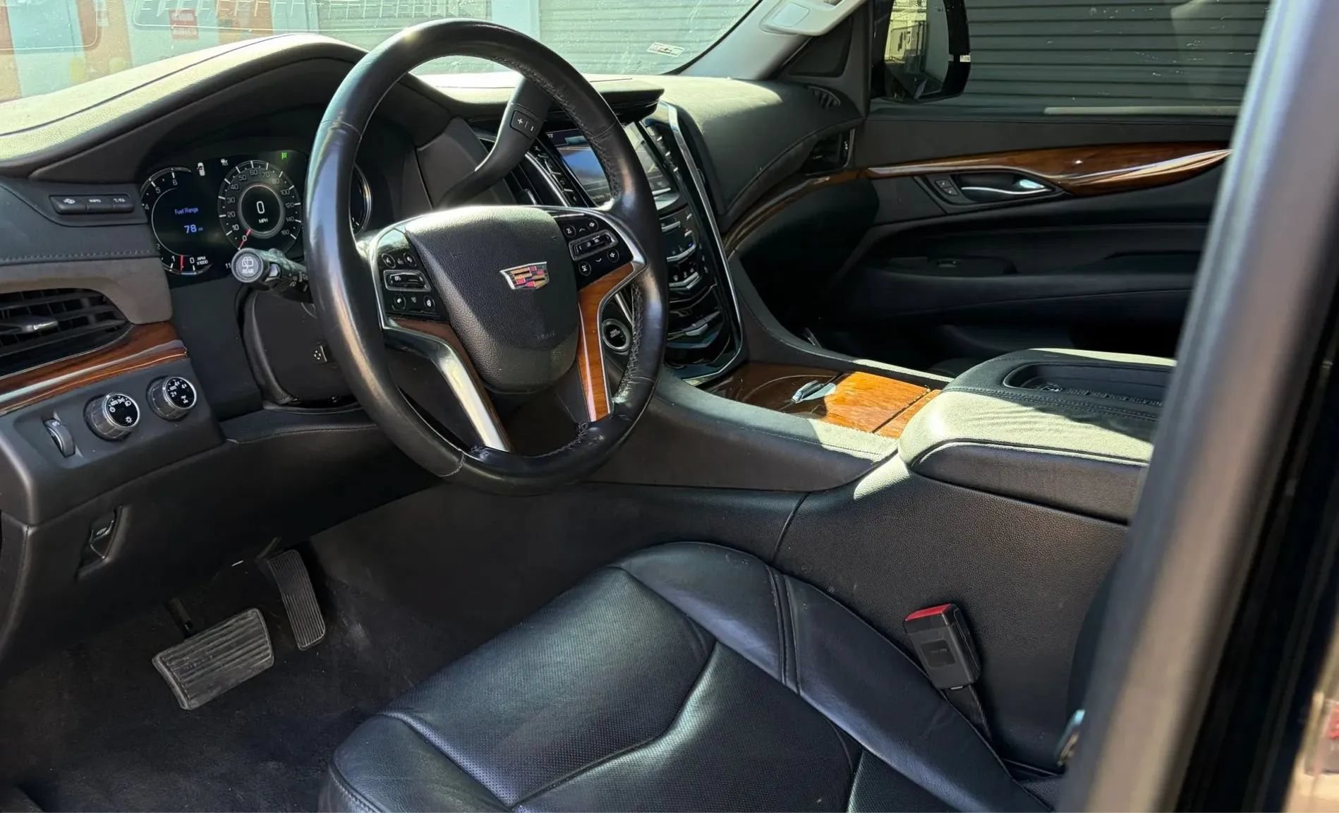 Used 2016 Cadillac Escalade Premium AWD/4WD image 10