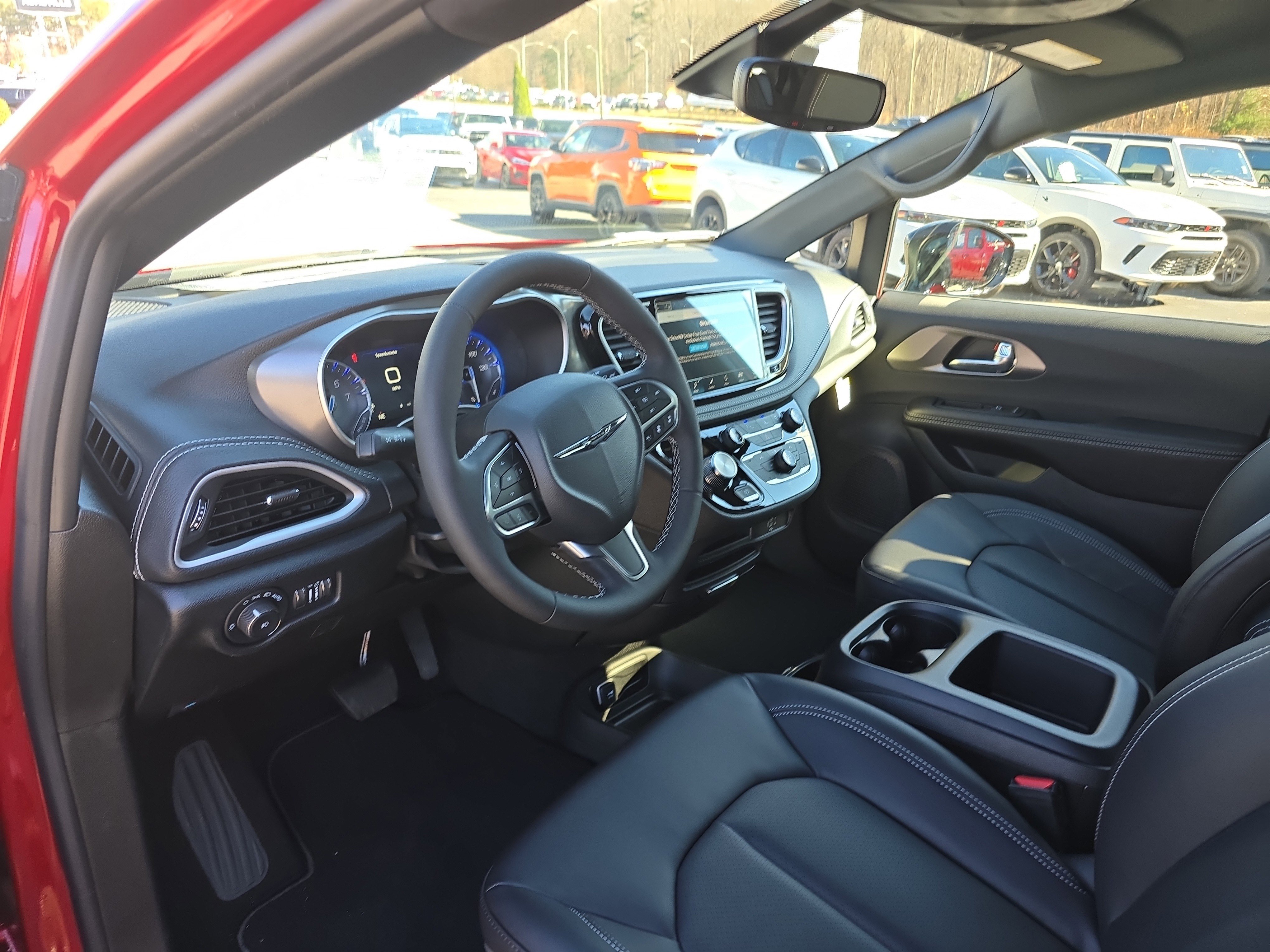 New 2026 Chrysler Pacifica Select image 23