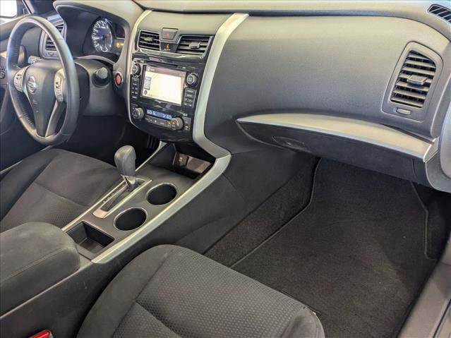 Used 2015 Nissan Altima 2.5 SV w/ Convenience Package image 21