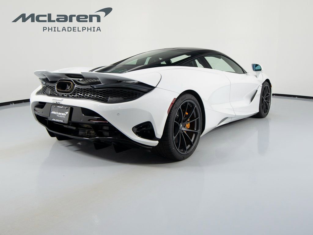 Used 2025 McLaren 750S image 5