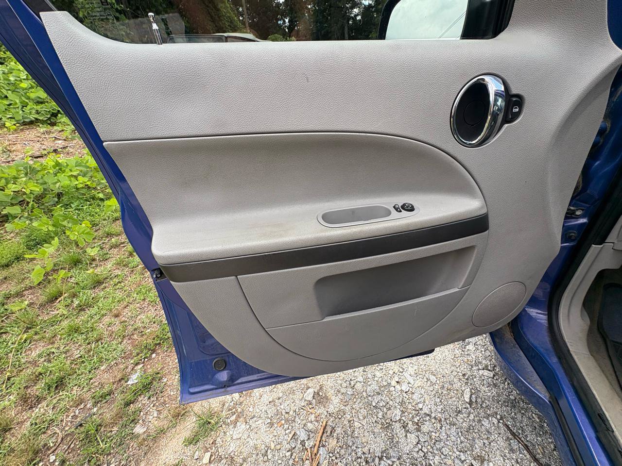 Used 2008 Chevrolet HHR LT w/ Enhanced Sound Package FWD image 9