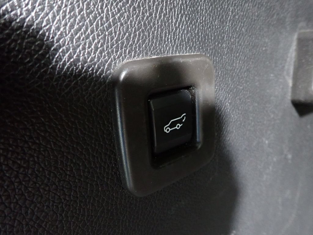 Used 2012 Ford Expedition Max Limited AWD/4WD image 18