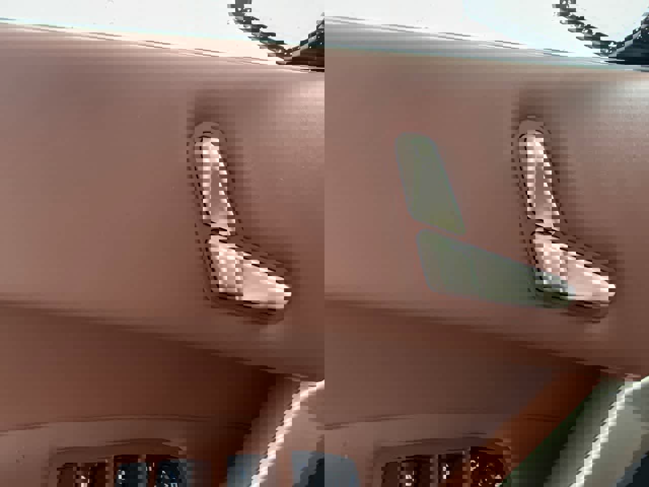 Used 2023 BMW iX xDrive50 w/ Sport Package image 10