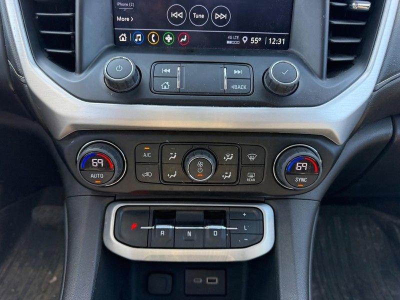 Used 2023 GMC Acadia SLE w/ Driver Convenience Package FWD image 16