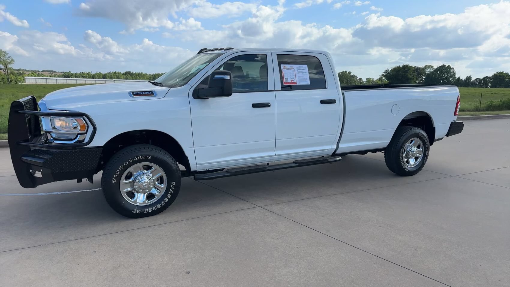 Used 2023 RAM 2500 Tradesman w/ Chrome Appearance Group AWD/4WD image 5