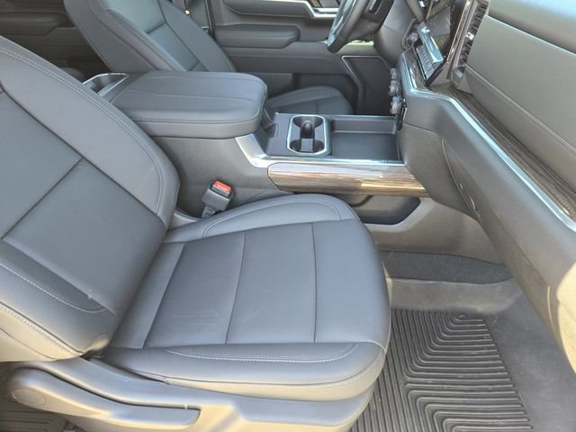 Used 2025 Chevrolet Silverado 3500 LT w/ Safety Package image 15