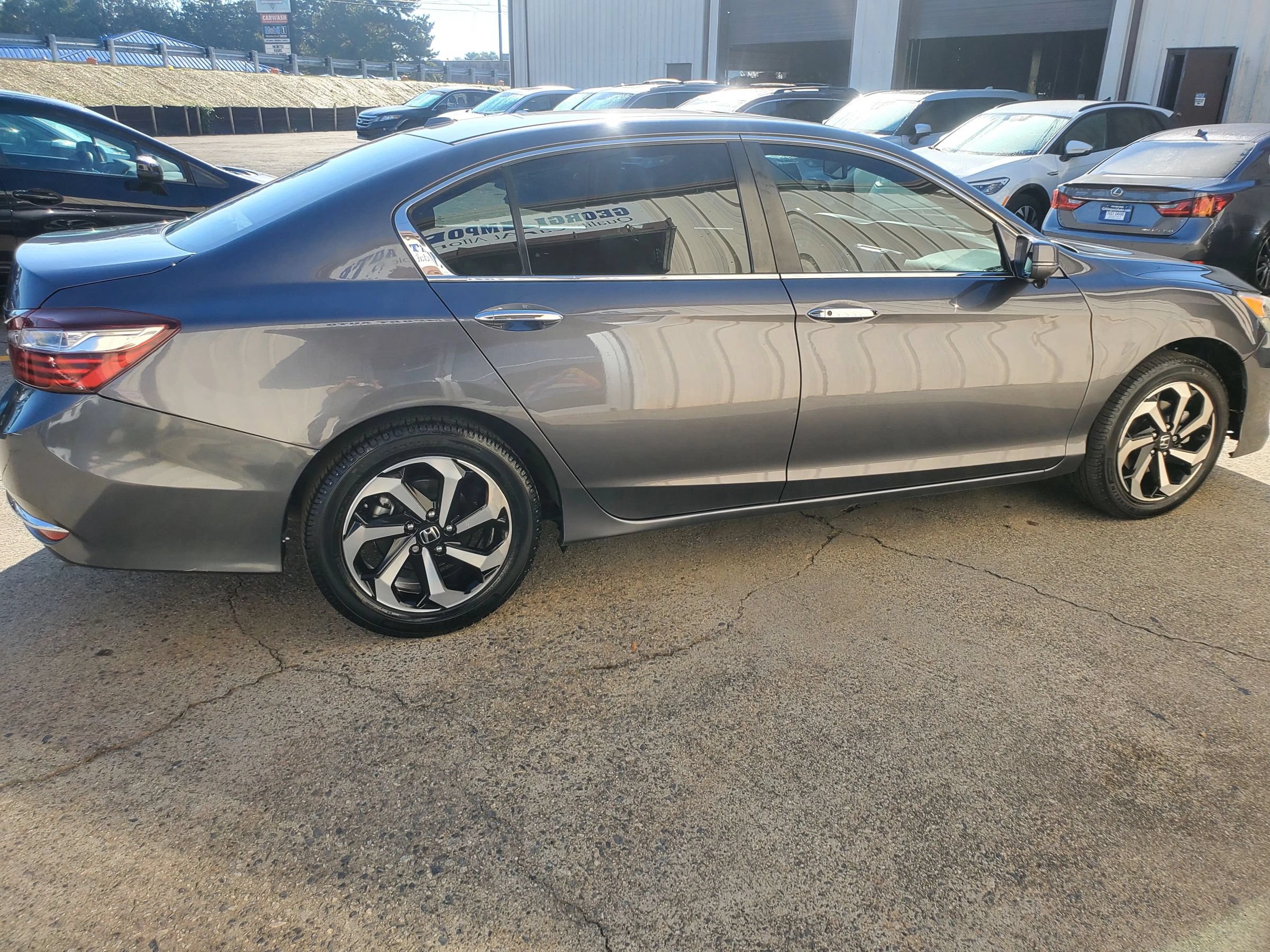 Used 2017 Honda Accord EX-L image 14