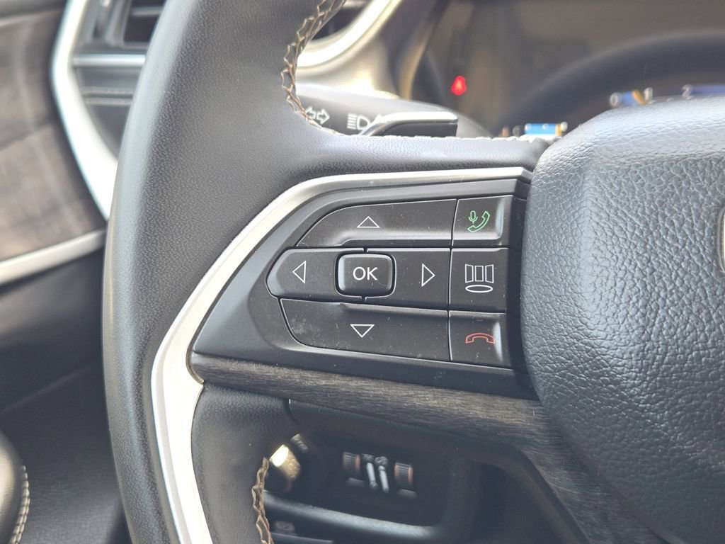 Used 2023 Jeep Grand Cherokee L Limited AWD/4WD image 29