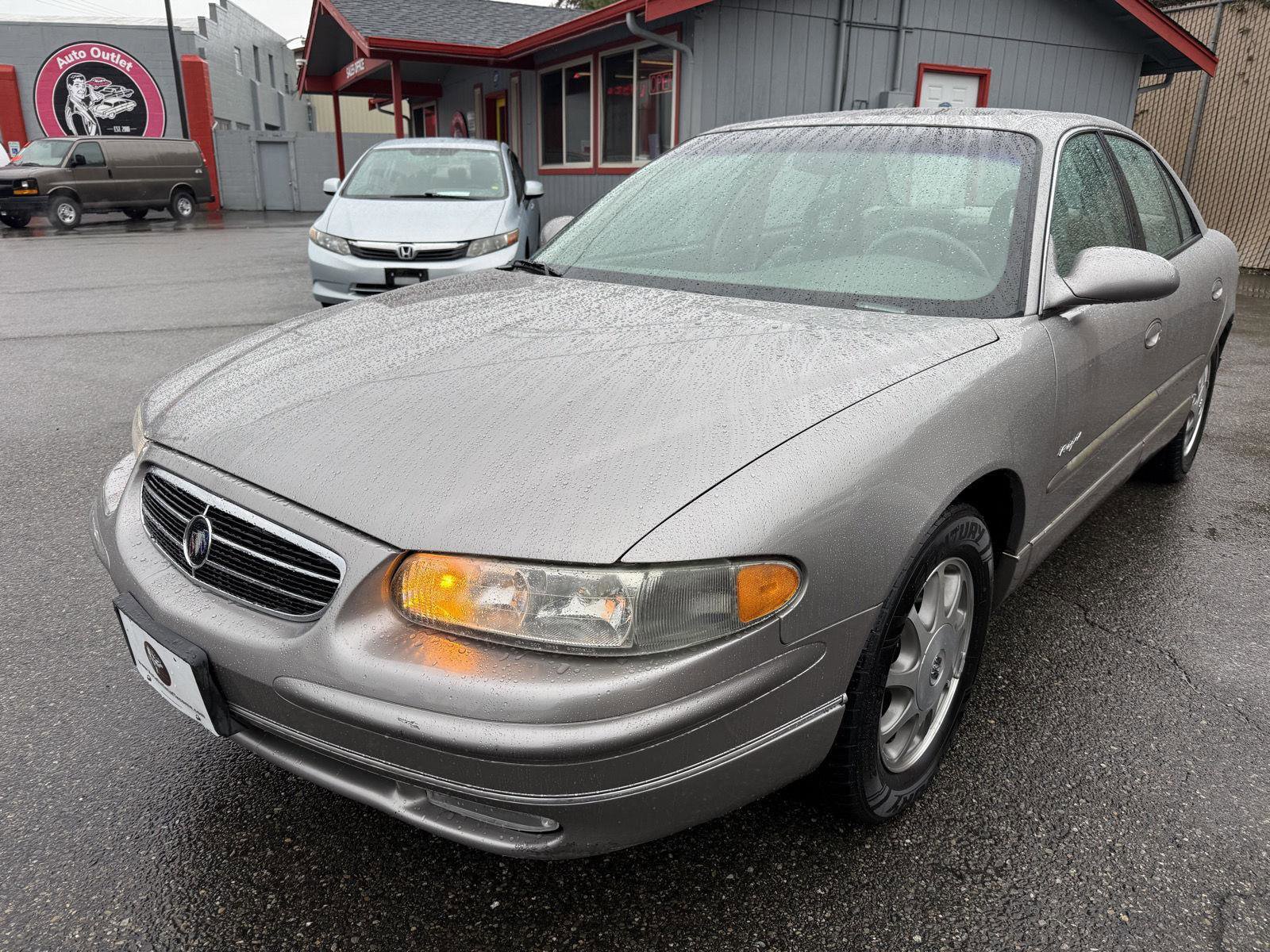 Used 1999 Buick Regal LS w/ Gran Touring Pkg image 1