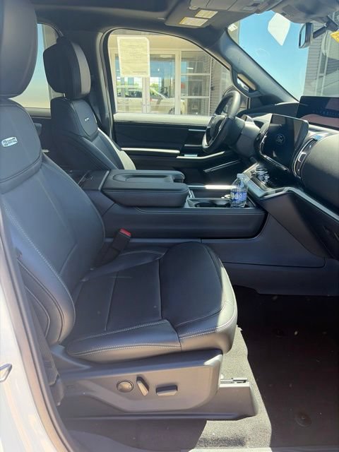 New 2026 Ford Expedition Max Platinum w/ Stealth Appearance Package AWD/4WD image 17