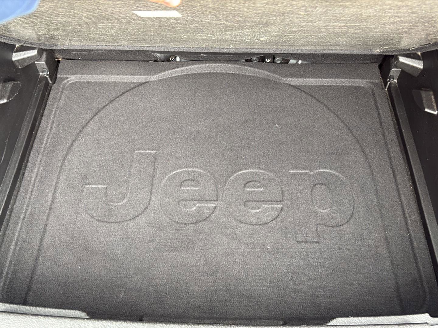 Used 2021 Jeep Renegade Latitude image 34