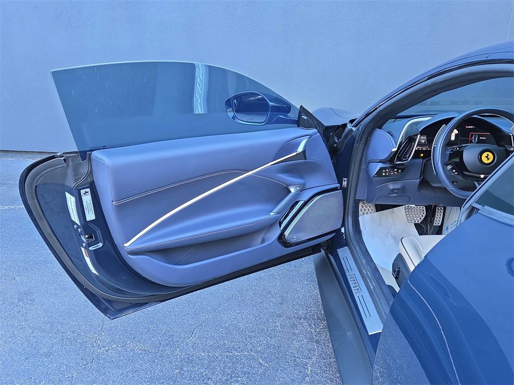 Used 2023 Ferrari Roma image 6