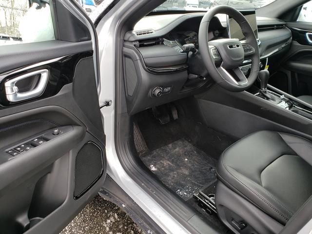 New 2026 Jeep Compass Limited image 6