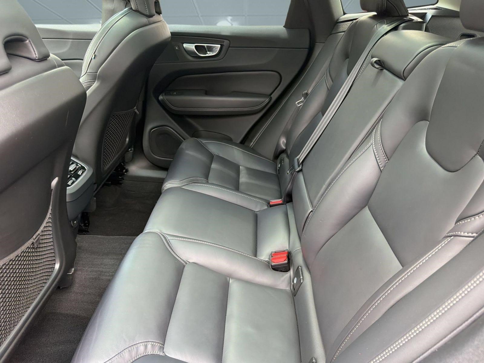 Certified 2024 Volvo XC60 B5 Ultimate w/ Protection Package Premier AWD/4WD image 23