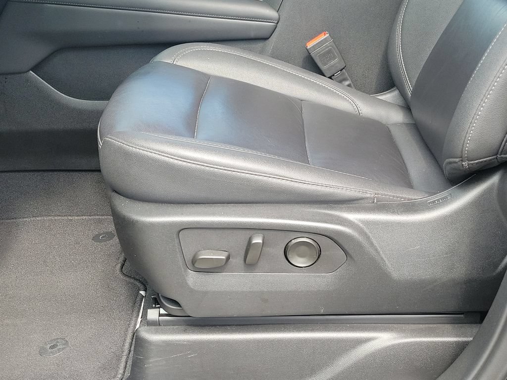 Used 2025 Chevrolet Tahoe LT RWD image 27