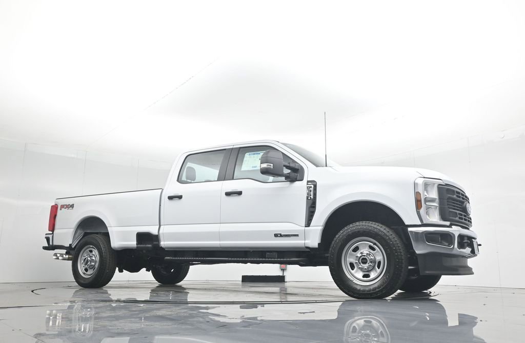 New 2026 Ford F350 XL w/ FX4 Off-Road Package image 3