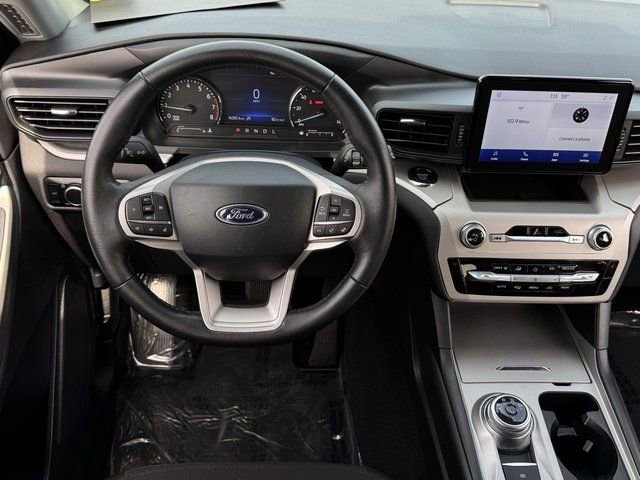 Used 2024 Ford Explorer XLT image 33