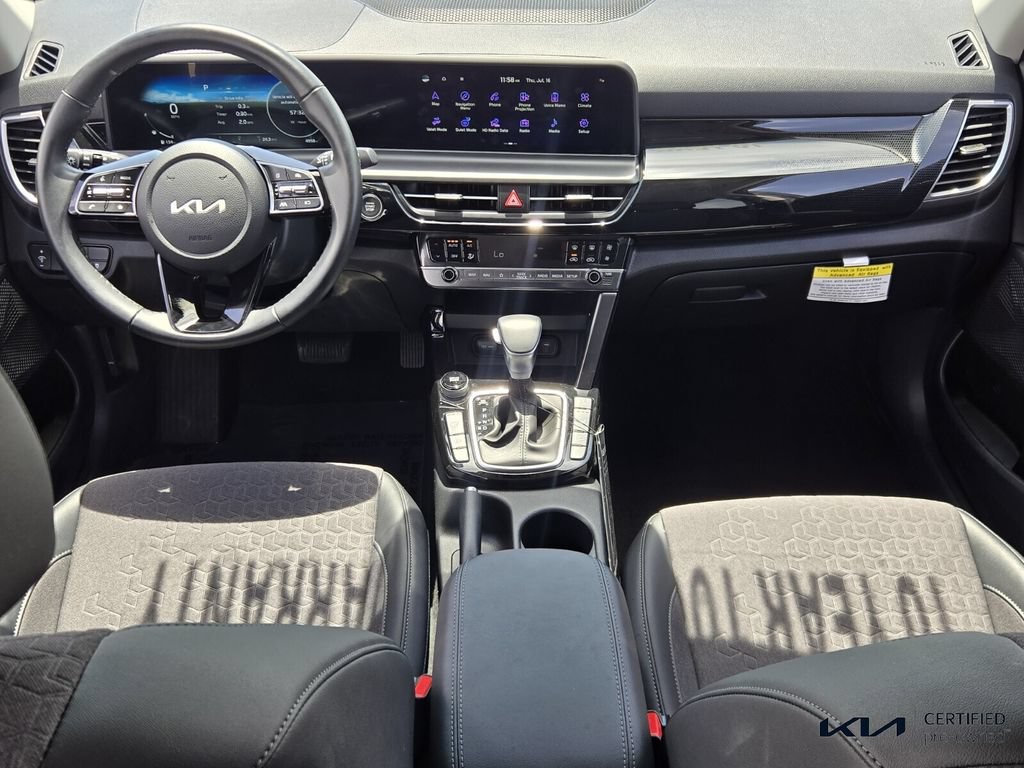Certified 2025 Kia Seltos X-Line AWD/4WD image 12