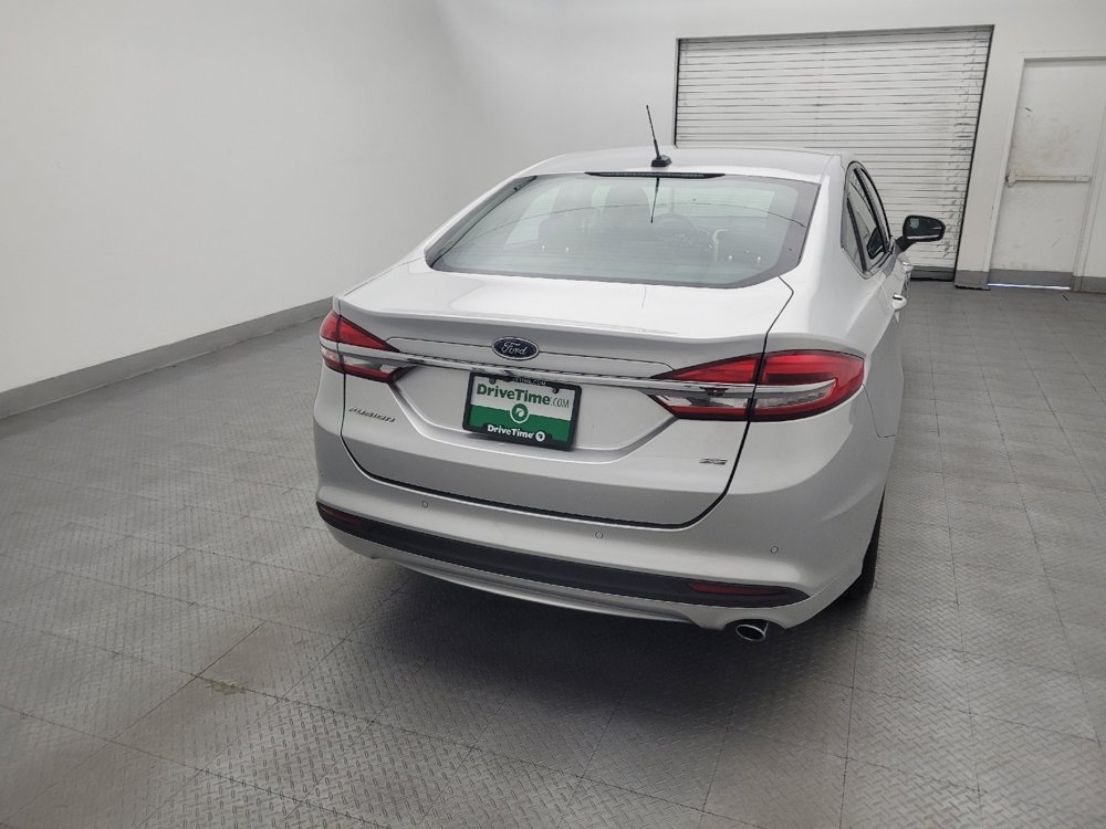 Used 2018 Ford Fusion SE w/ Fusion SE Technology Package FWD image 7