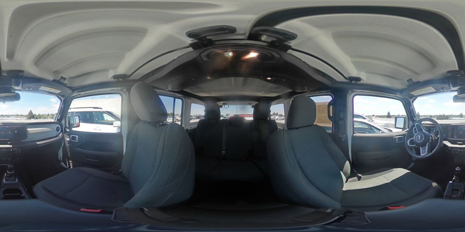 Used 2025 Jeep Wrangler Unlimited Sahara AWD/4WD image 41