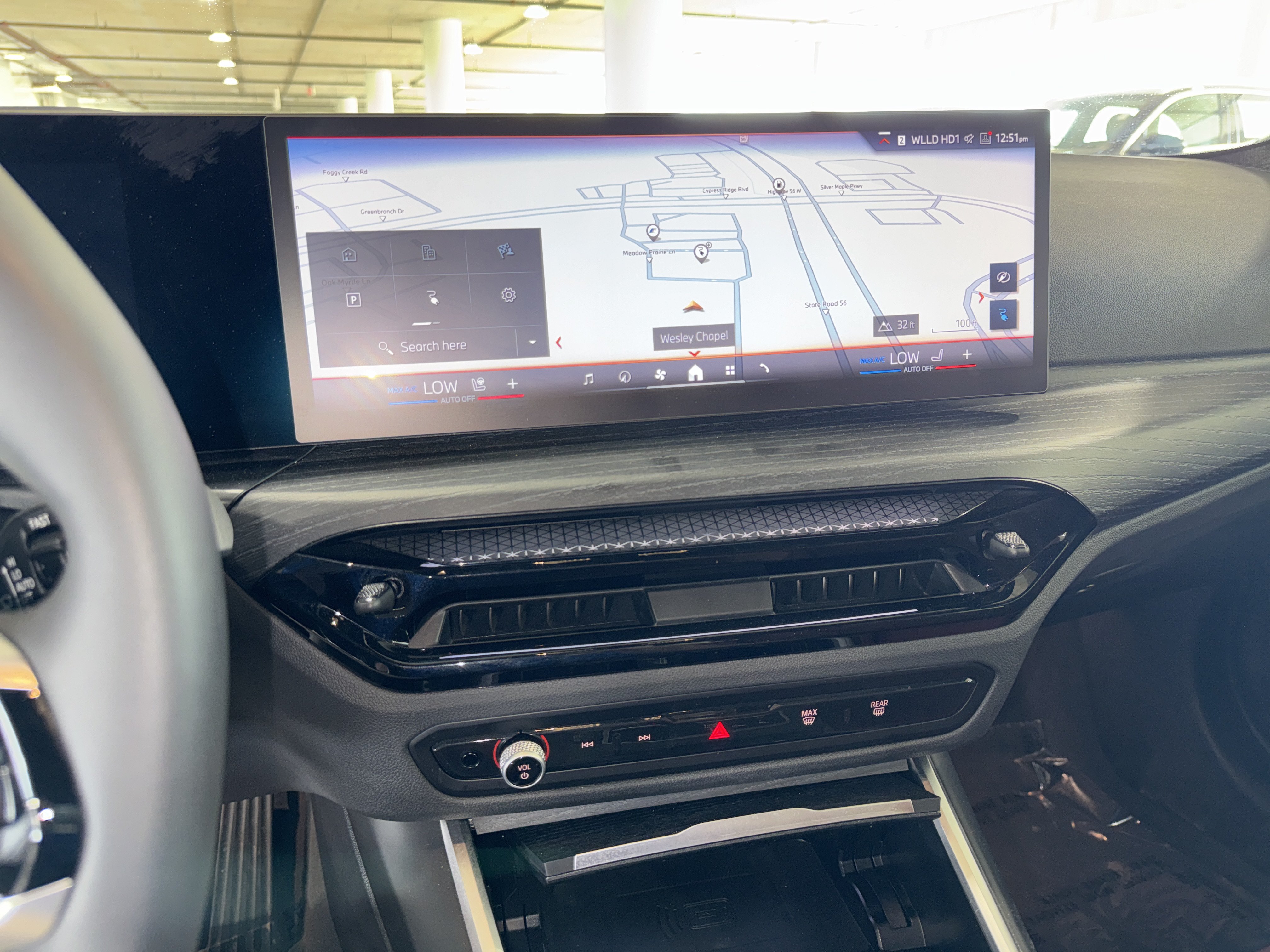 Used 2025 BMW i4 eDrive40 w/ Premium Package RWD image 29