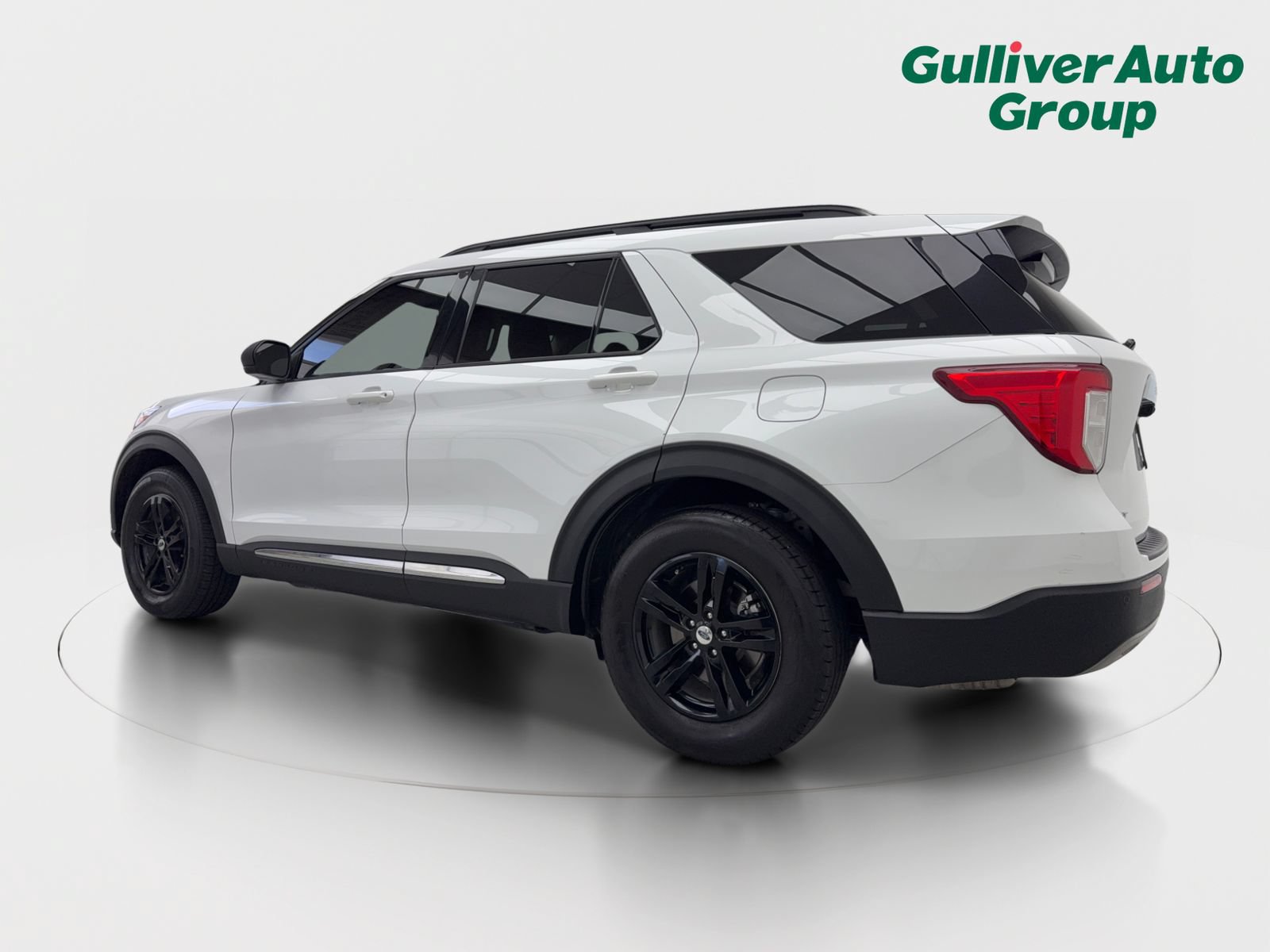 Used 2022 Ford Explorer XLT w/ Equipment Group 202A RWD image 4