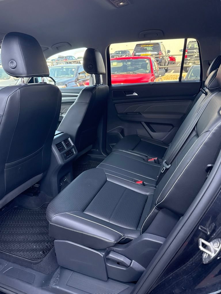 Used 2023 Volkswagen Atlas SE AWD/4WD image 6