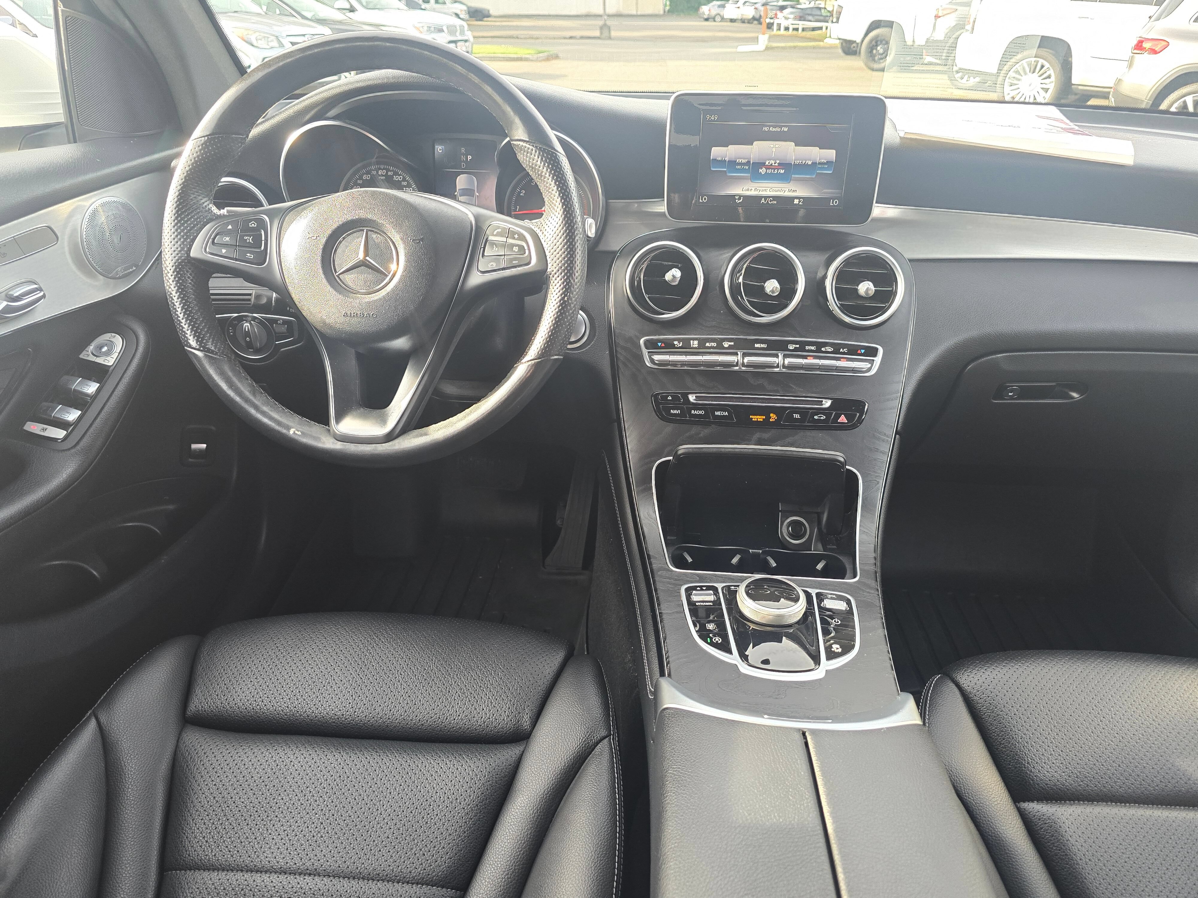 Used 2019 Mercedes-Benz GLC 300 4MATIC image 18
