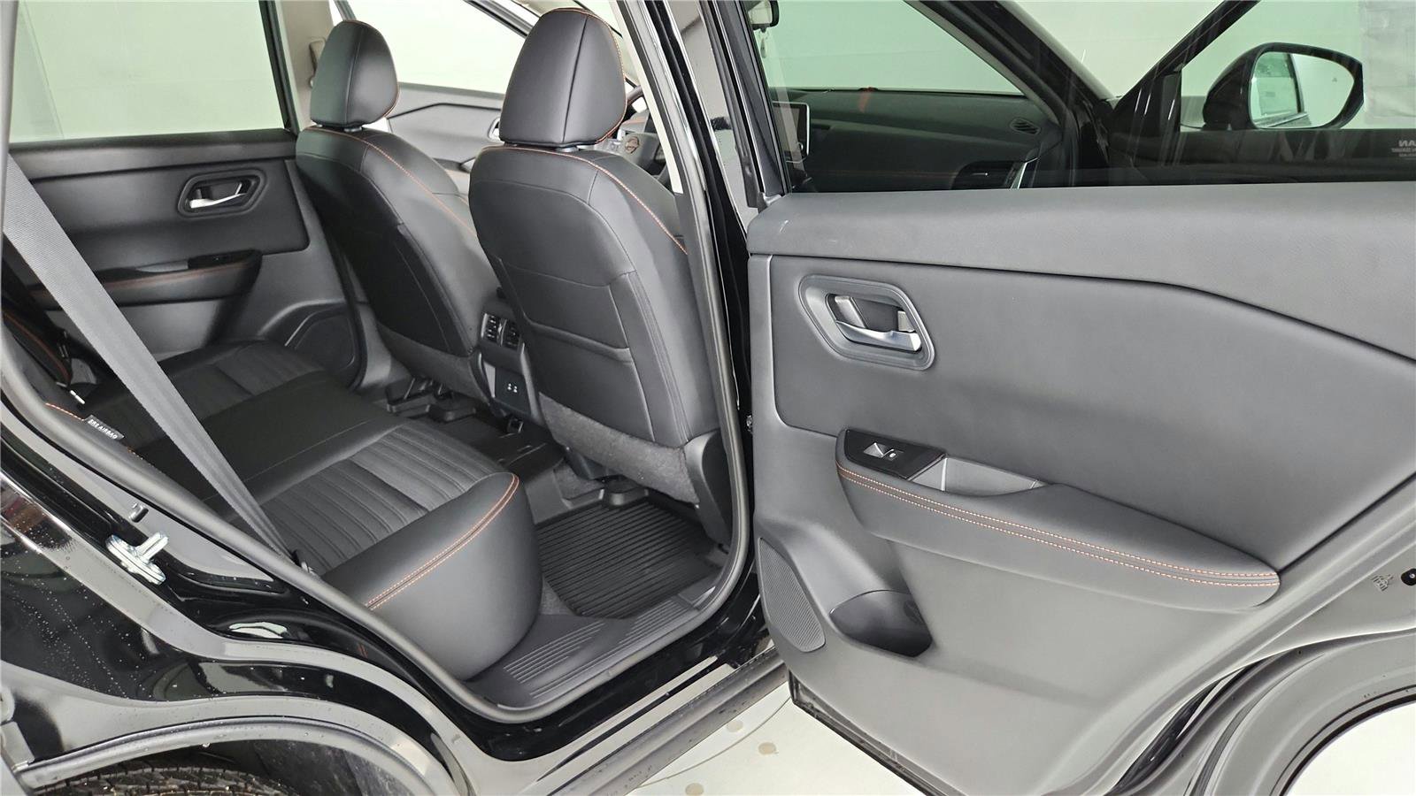 Certified 2025 Nissan Rogue SV w/ Rock Creek Premium Package image 23