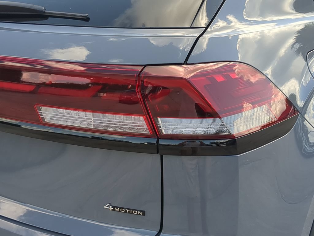 New 2026 Volkswagen Atlas Cross Sport SEL R-Line AWD/4WD image 7