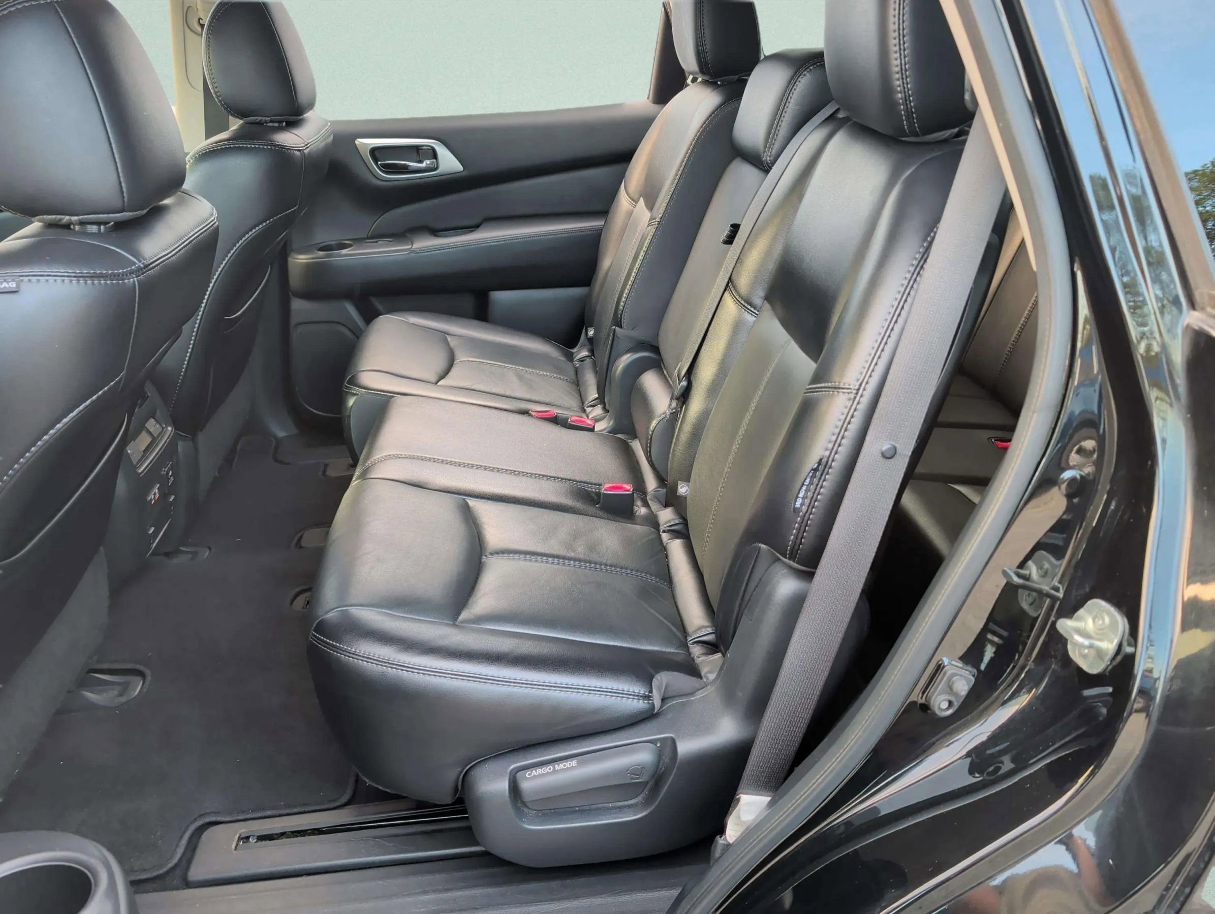 Used 2020 Nissan Pathfinder SL image 33