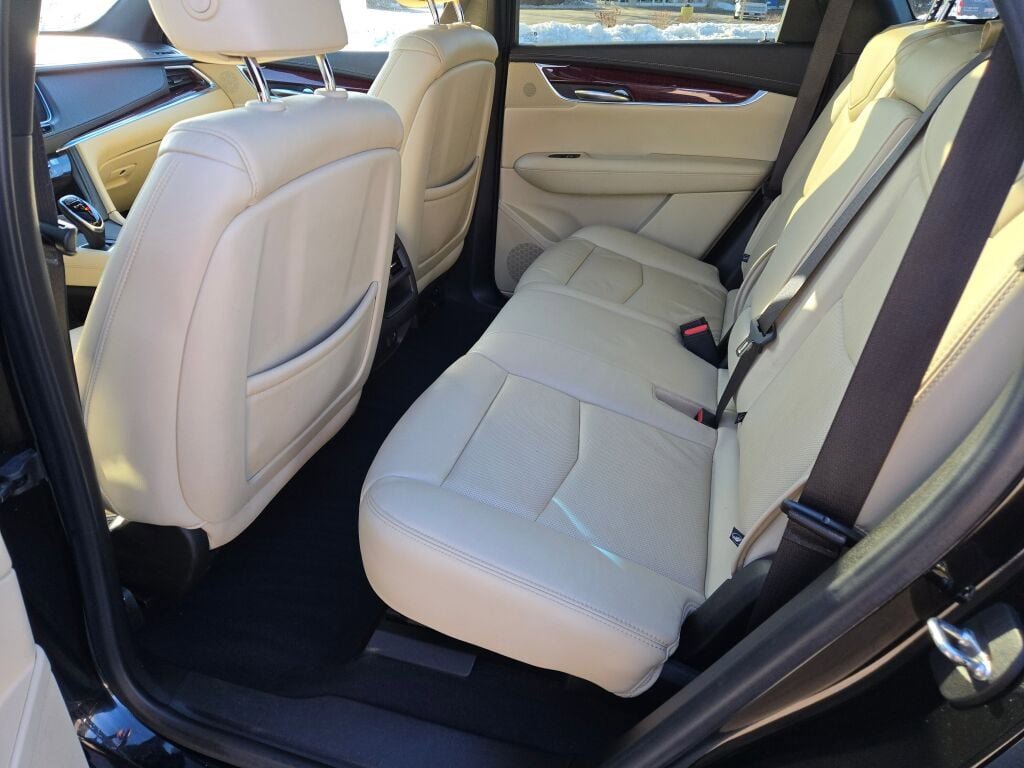 Used 2019 Cadillac XT5 Luxury image 18