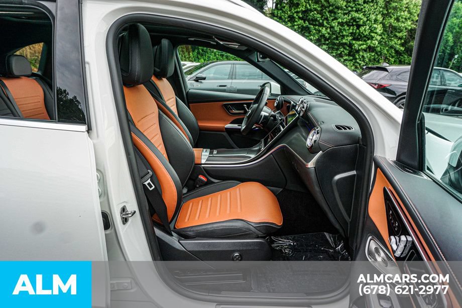 Used 2025 Mercedes-Benz GLC 350e 4MATIC image 23
