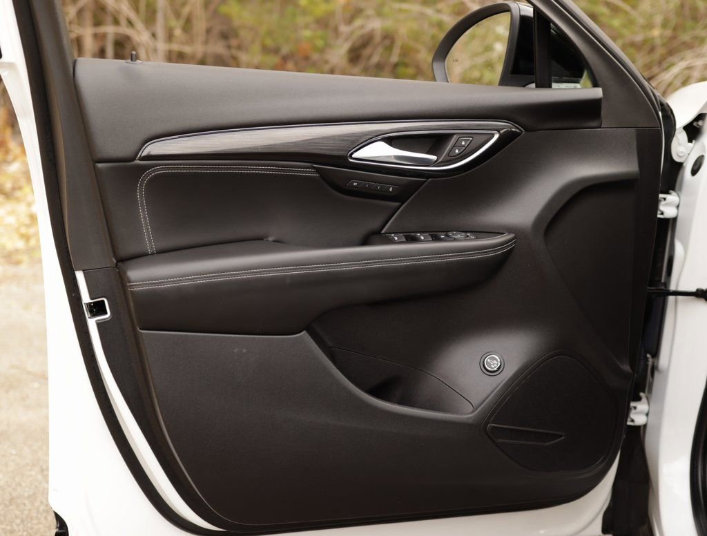 Used 2023 Buick Envision Essence w/ Sport Touring Package image 24