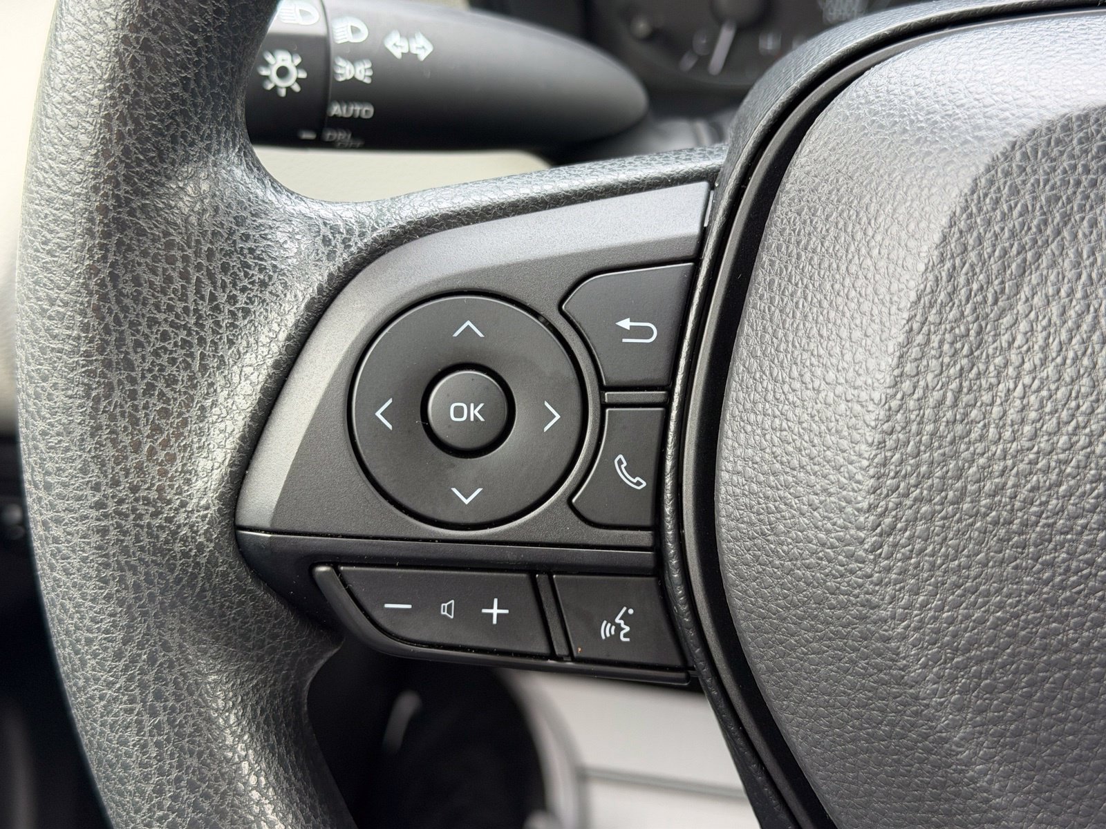 Used 2024 Toyota Corolla LE FWD image 20