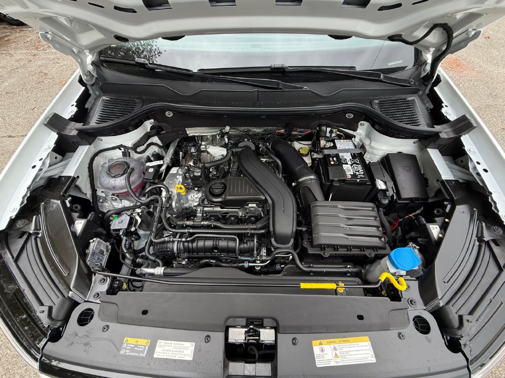 New 2027 Volkswagen Taos Sport AWD/4WD image 24