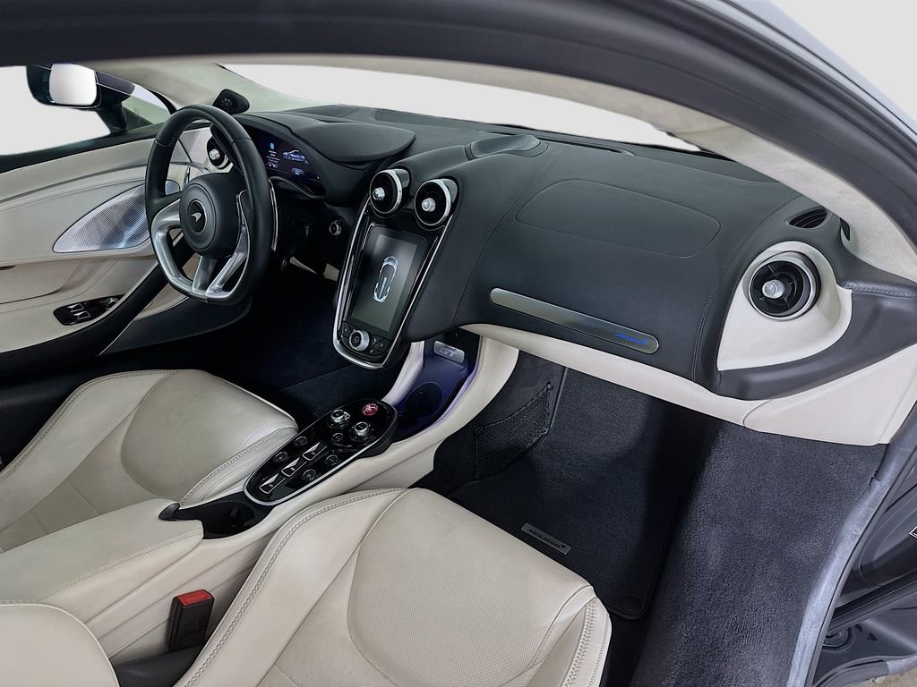 Used 2023 McLaren GT RWD image 27
