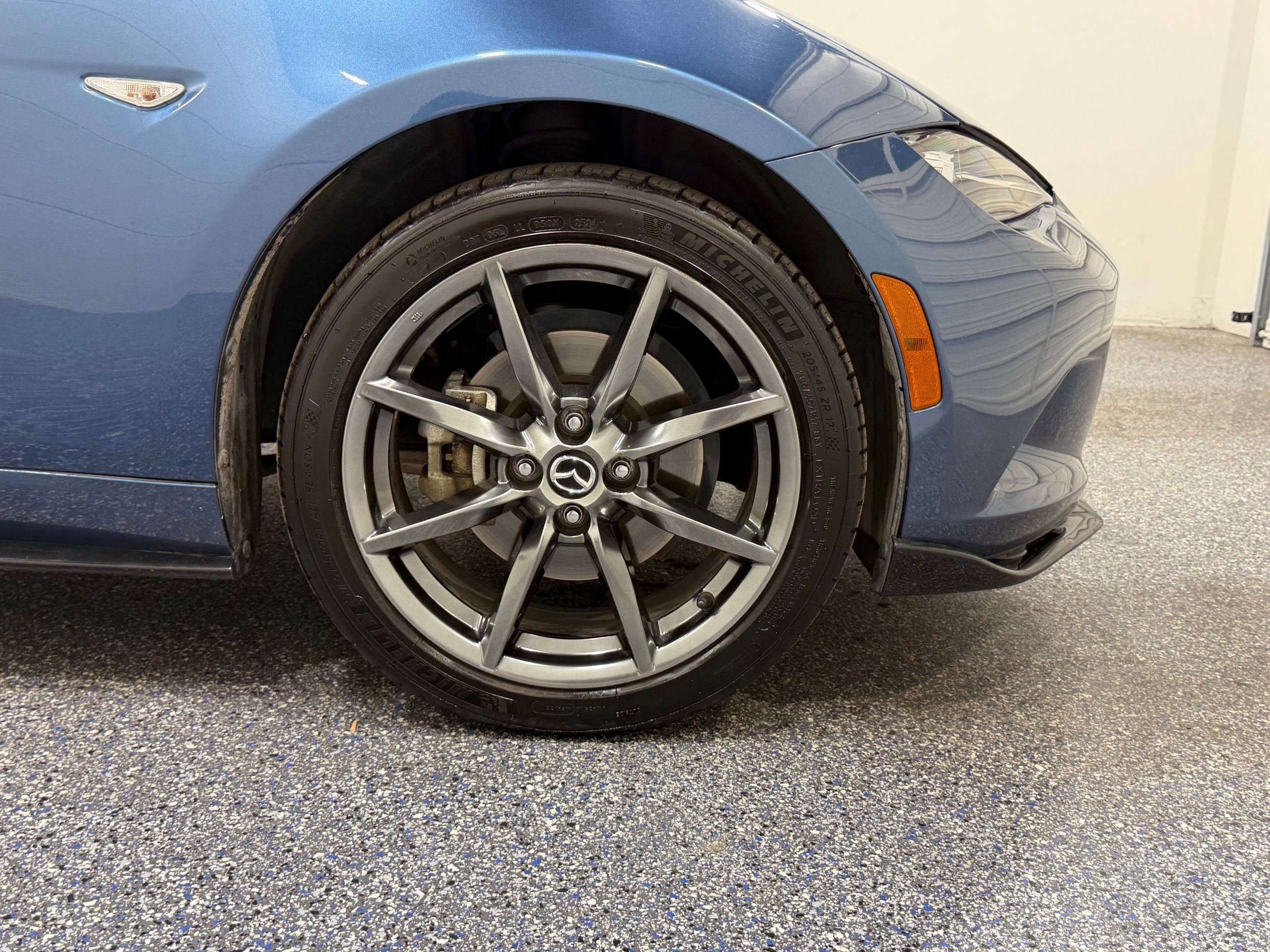 Used 2020 MAZDA MX-5 Miata Grand Touring w/ Appearance Package RWD image 14