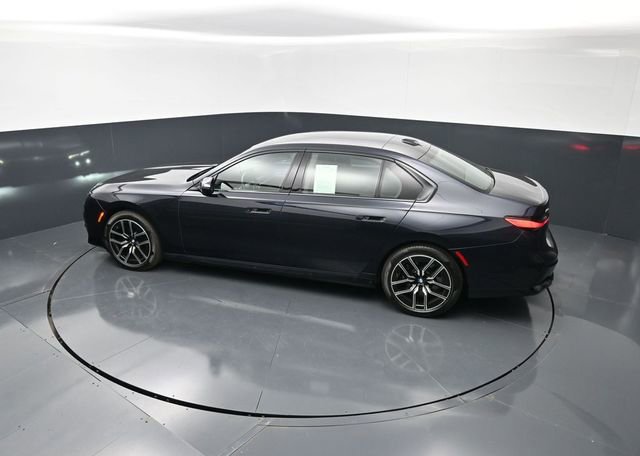 Used 2023 BMW 760i xDrive AWD/4WD image 15