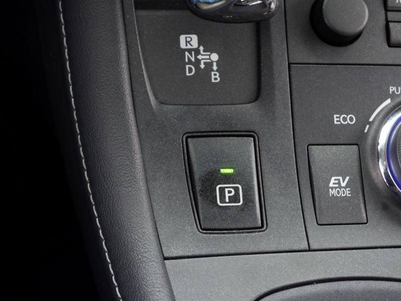 Used 2013 Lexus CT 200h w/ Premium Pkg w/Backup Camera image 48