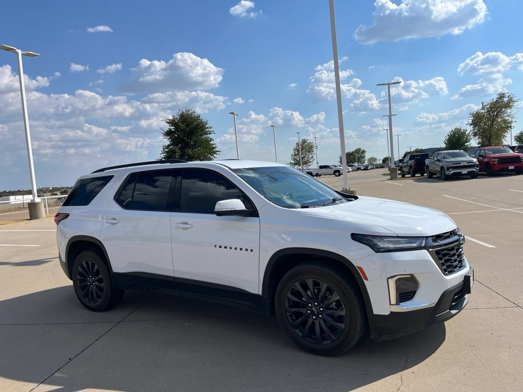 Used 2023 Chevrolet Traverse RS FWD image 7